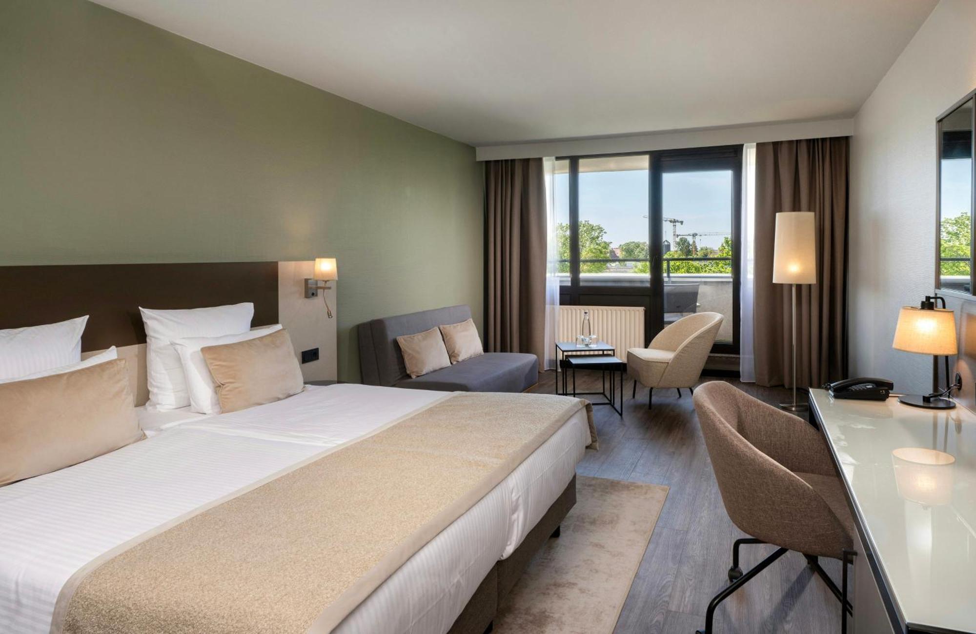 Leonardo Hotel 4*
